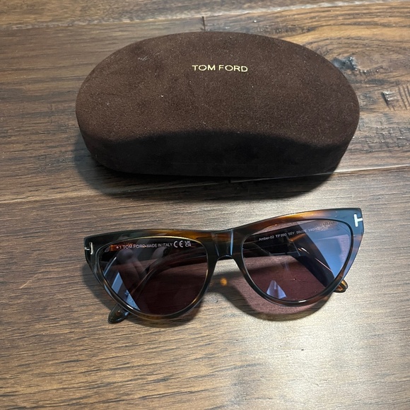 Tom Ford Amber Sunglasses - Picture 1 of 3
